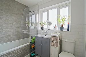 Family Bathroom- click for photo gallery